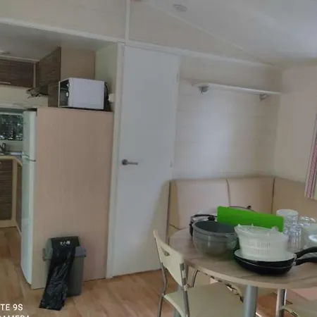Mobil-home Avec Terrasse Pour 6 Personnes - Api-1-52-403 Кемпинг
