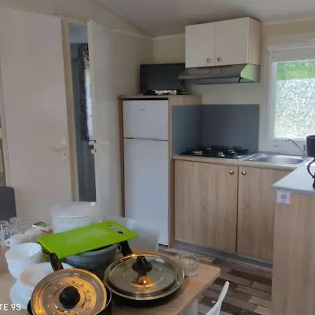 Mobil-home Avec Terrasse Pour 6 Personnes - Api-1-52-403 مكان تخييم La Cassagne
