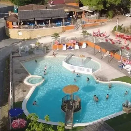 Mobil-home Avec Terrasse Pour 6 Personnes - Api-1-52-403 * La Cassagne