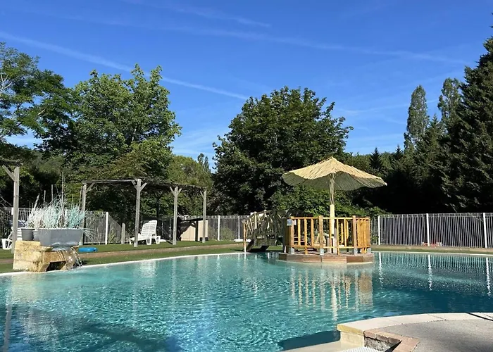 مكان تخييم Mobil-home Avec Terrasse Pour 6 Personnes - Api-1-52-403 La Cassagne